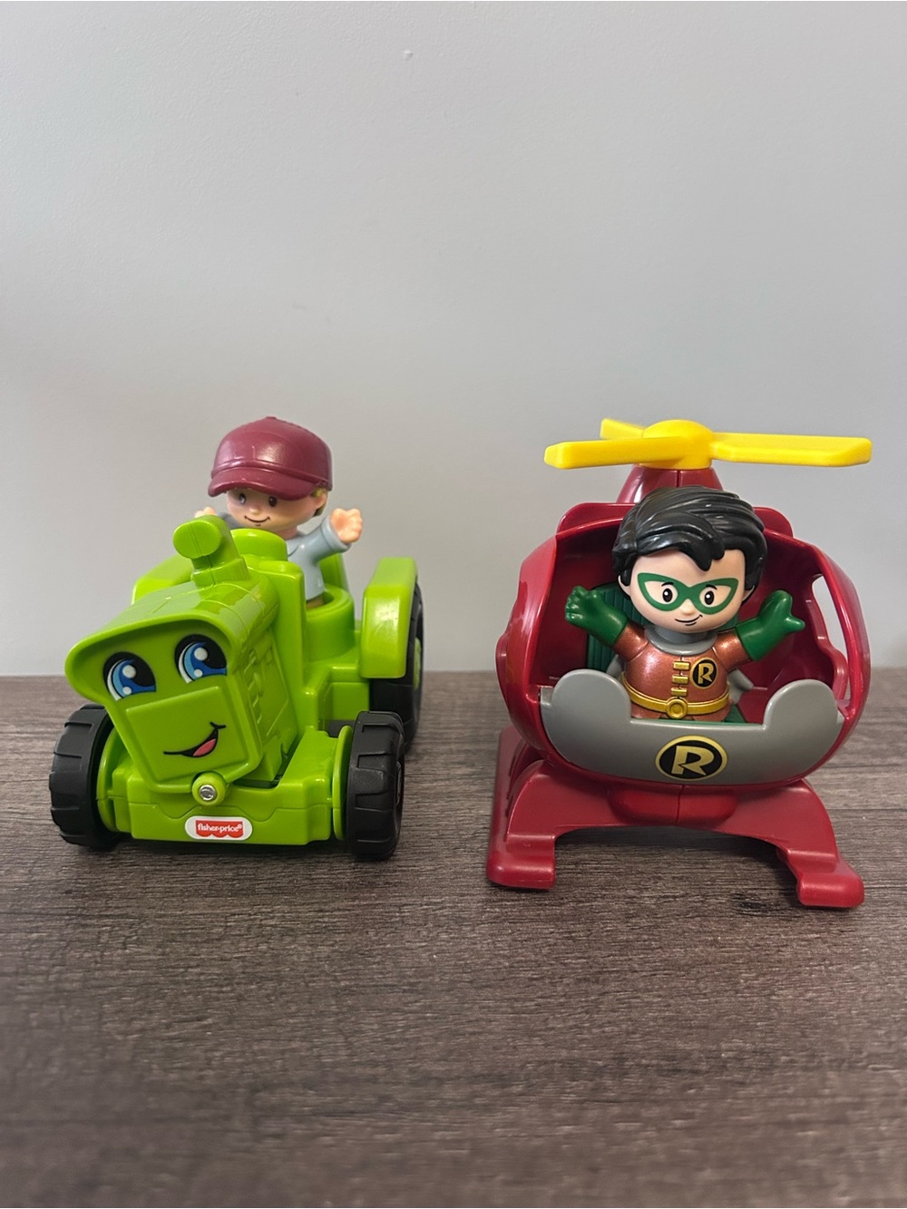 Fisher-Price Green Tractor & Robin Helicopter Kids Playset